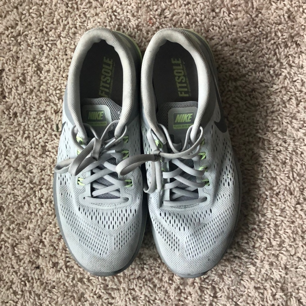 Nike flex 2016 Run Sz 8